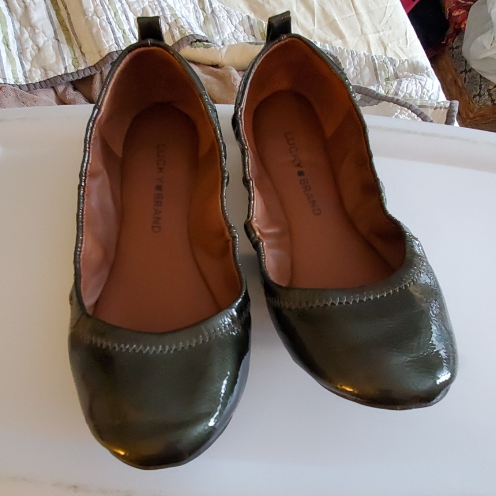 Lucky Brand Flats, metallic green, like new